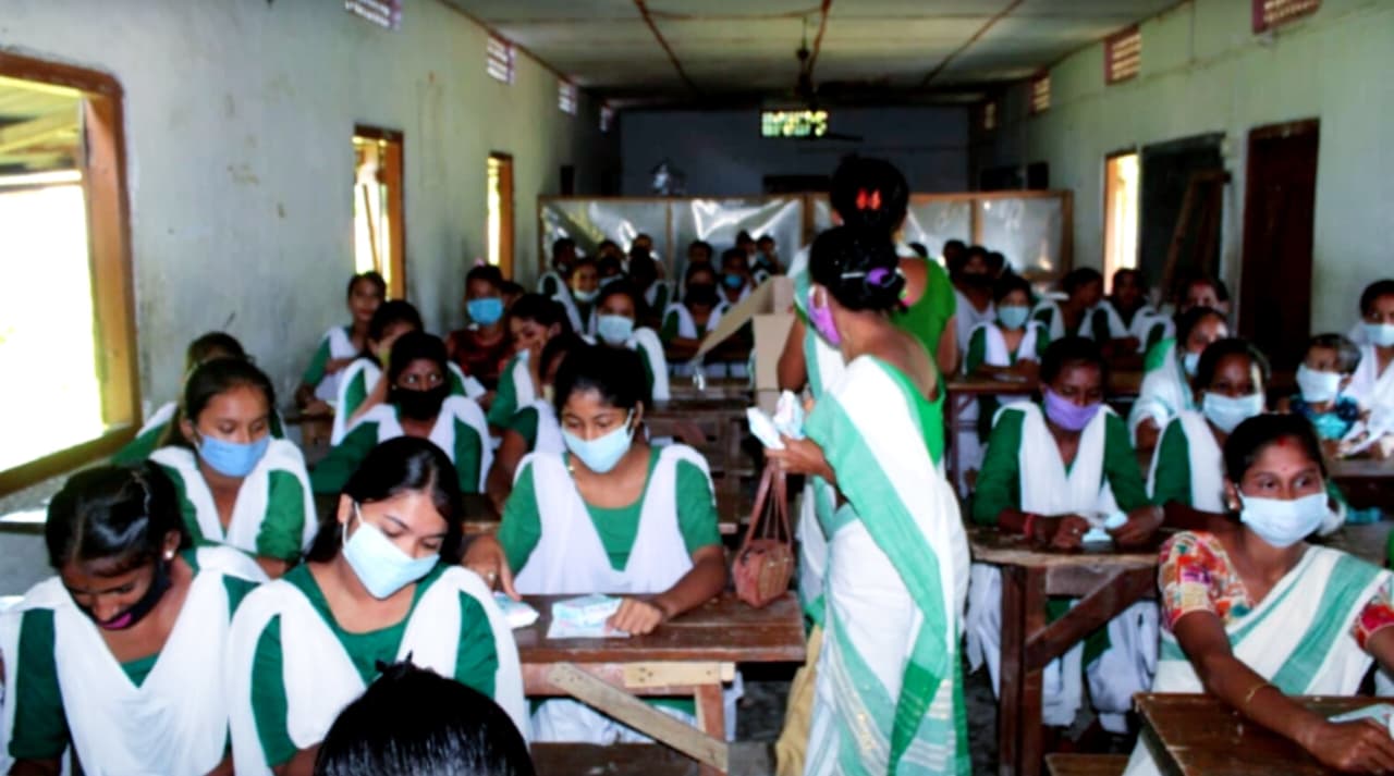 White Revolution Photo 26